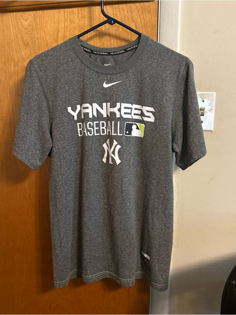 Nike Yankees Baseball Short Sleeve Tee - Gray with White Logos